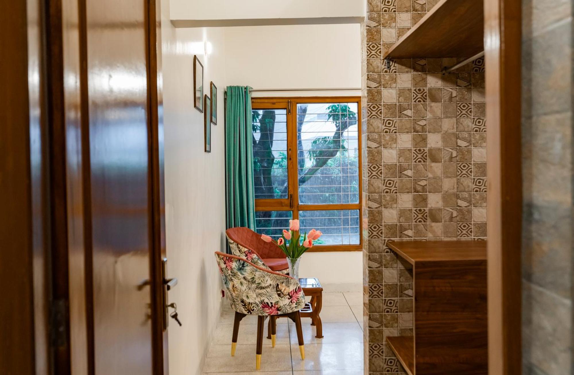 Saffronstays Doon Garden Villa - Near Doon School And Mall Road デヘラードゥーン エクステリア 写真