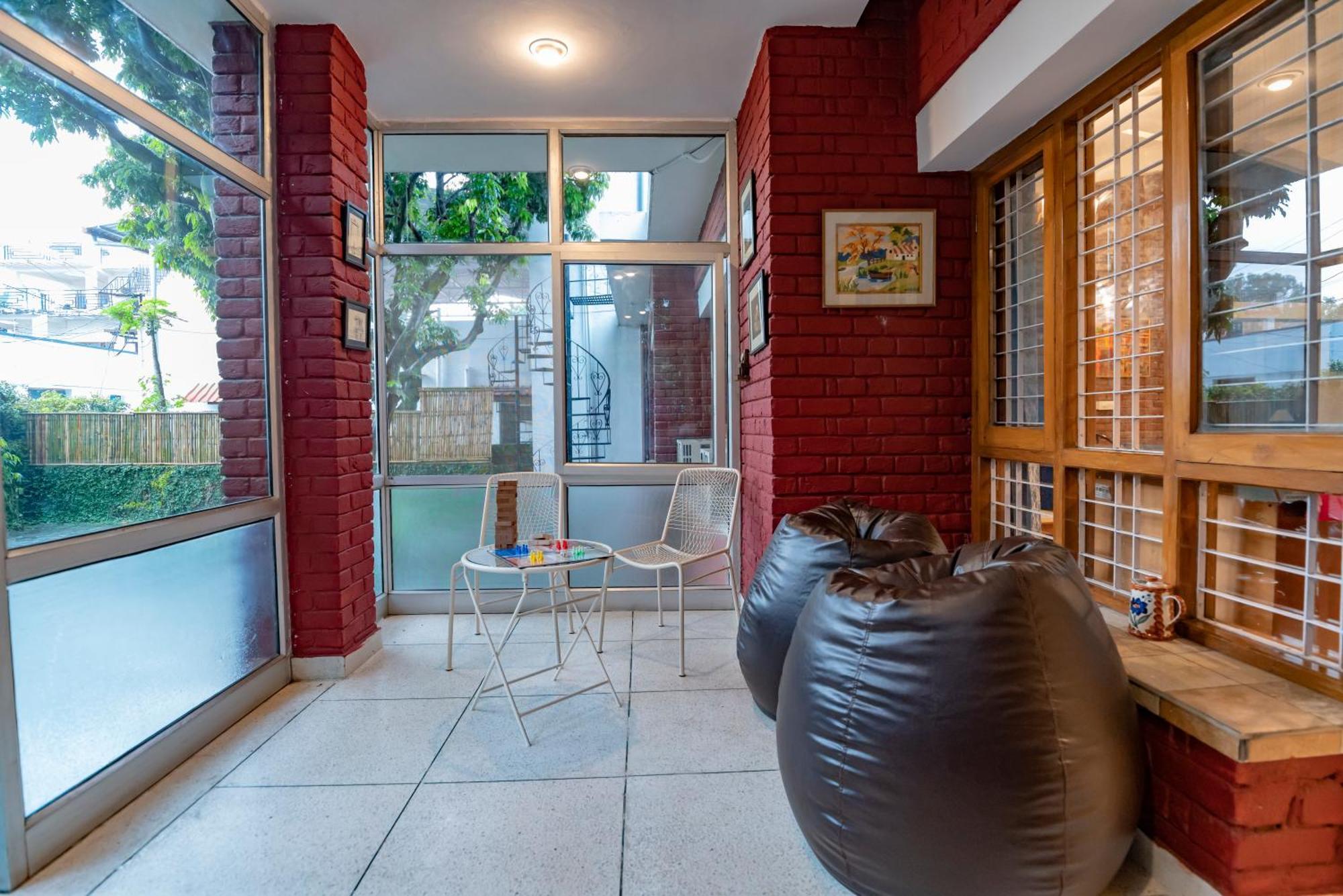 Saffronstays Doon Garden Villa - Near Doon School And Mall Road デヘラードゥーン エクステリア 写真